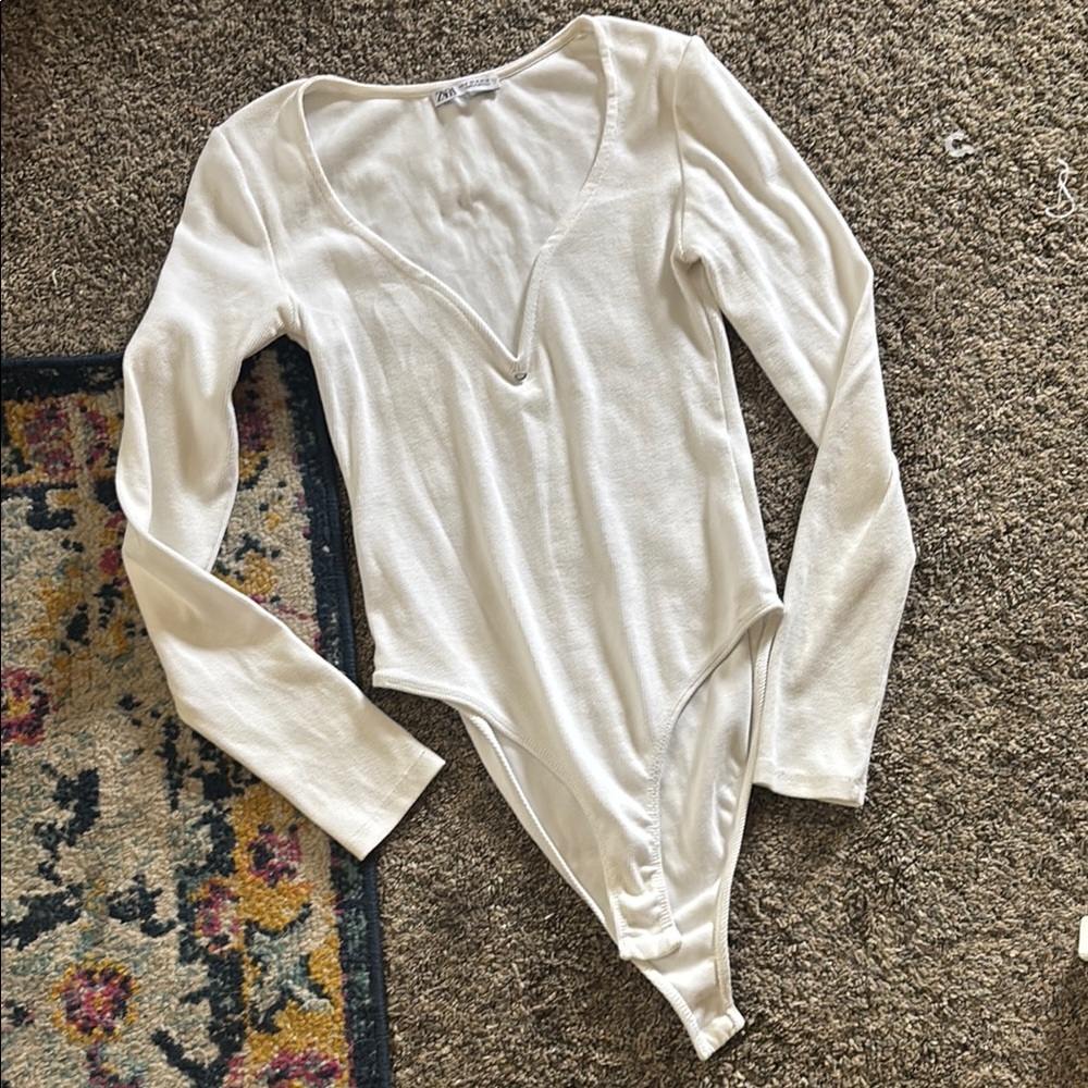 Zara White Fitted Long Sleeve Bodysuit